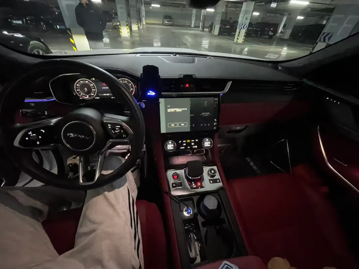 2024 Jaguar F-PACE 3.0T 400HP L6 8AT,autocango,china used car exporter,china ev exporter,chinese used car exporter,chinese used ev exporter