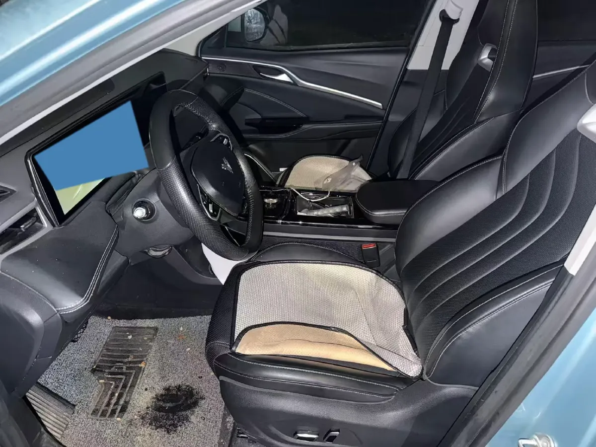 2022 Ford Focus 1.5T 177HP L4 6AT,autocango,china used car exporter,china ev exporter,chinese used car exporter,chinese used ev exporter