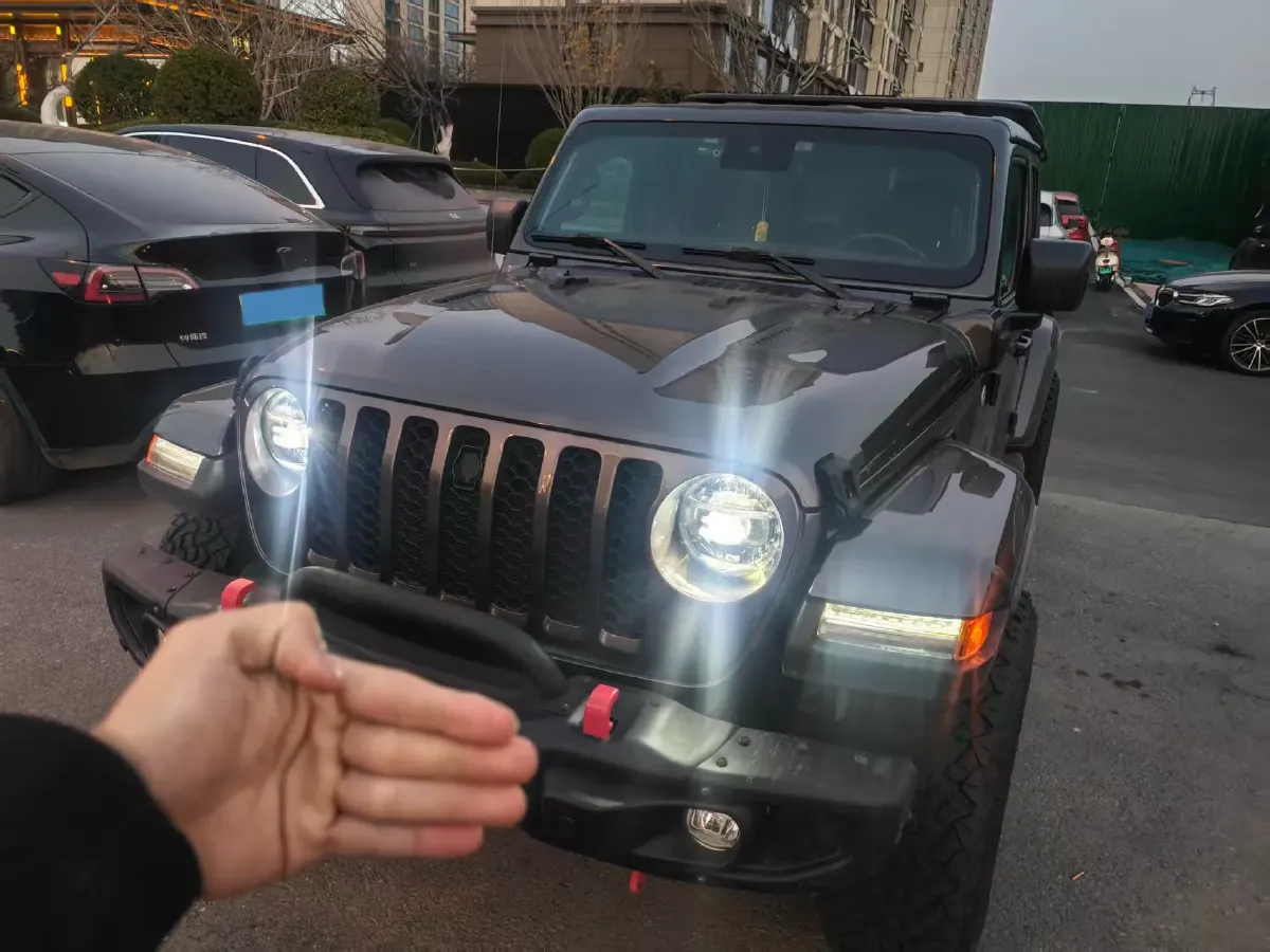 2021 Jeep Wrangler 2.0T 266HP L4 8AT PHEV 17KWH,autocango,china used car exporter,china ev exporter,chinese used car exporter,chinese used ev exporter