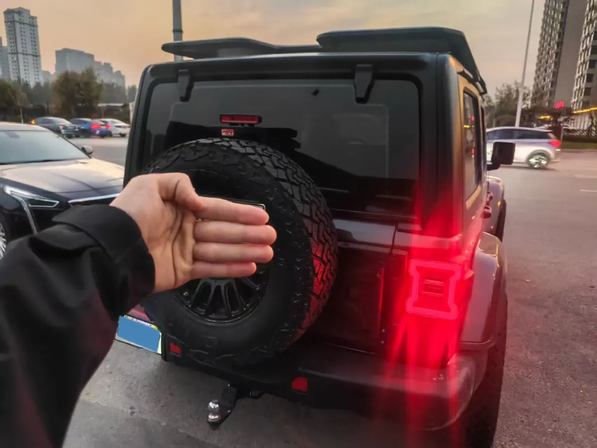 2021 Jeep Wrangler 2.0T 266HP L4 8AT PHEV 17KWH,autocango,china used car exporter,china ev exporter,chinese used car exporter,chinese used ev exporter