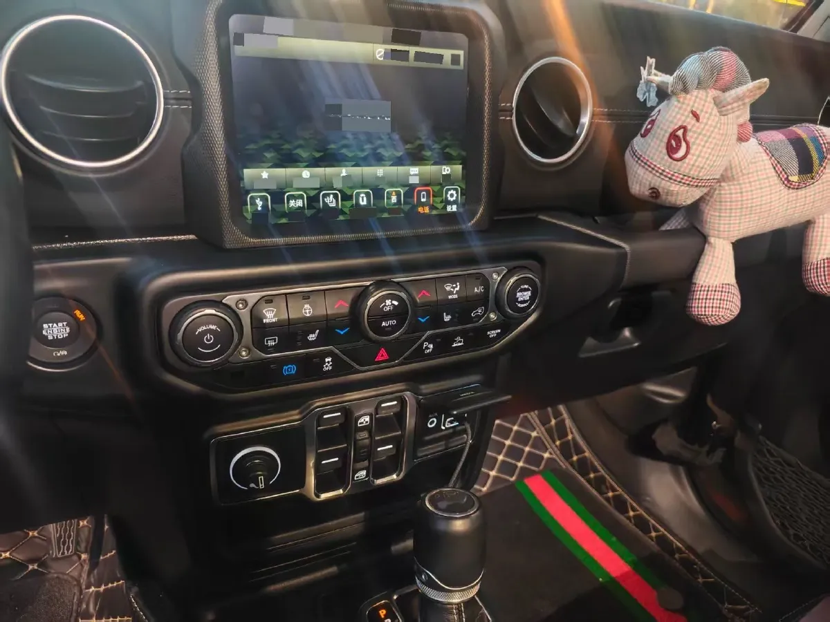 2021 Jeep Wrangler 2.0T 266HP L4 8AT PHEV 17KWH,autocango,china used car exporter,china ev exporter,chinese used car exporter,chinese used ev exporter