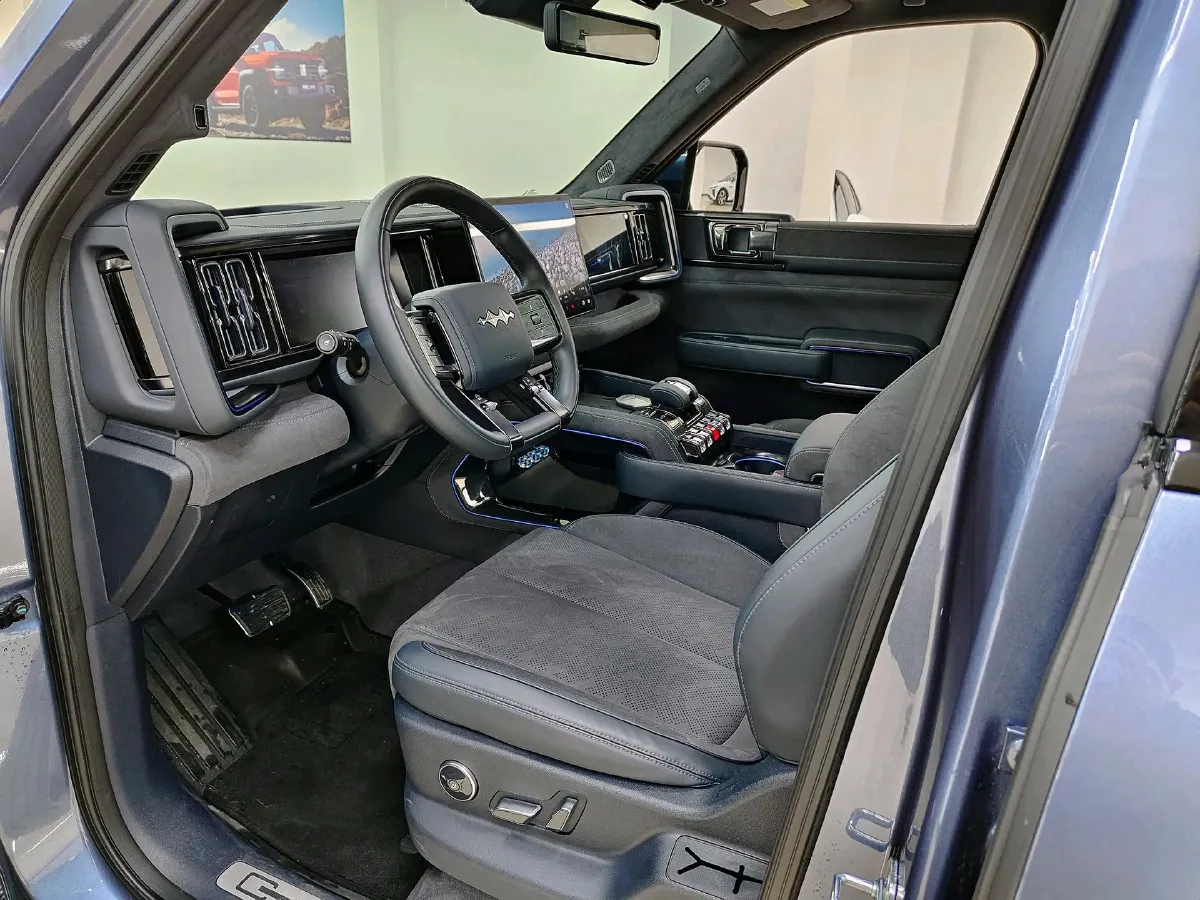 2023 Toyota Crown Kluger 2.5L 189HP L4 E-CVT Hybrid,autocango,china used car exporter,china ev exporter,chinese used car exporter,chinese used ev exporter