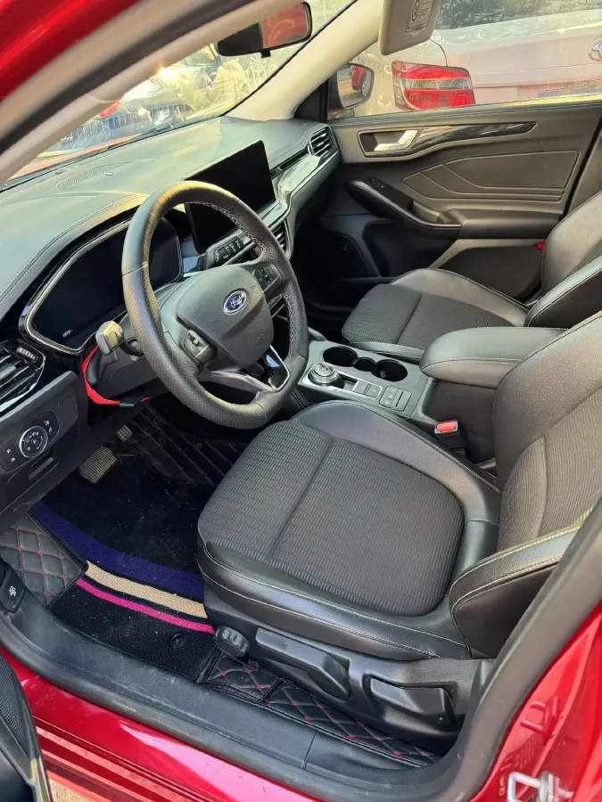 2020 Ford Focus 1.5T 174HP L3 8AT,autocango,china used car exporter,china ev exporter,chinese used car exporter,chinese used ev exporter