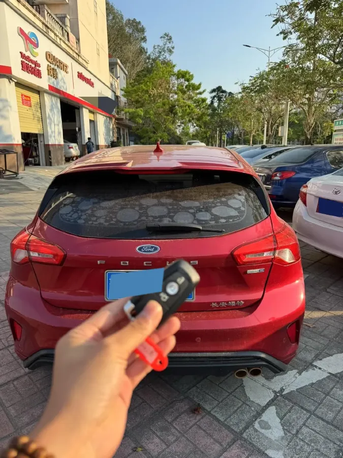 2020 Ford Focus 1.5T 174HP L3 8AT,autocango,china used car exporter,china ev exporter,chinese used car exporter,chinese used ev exporter