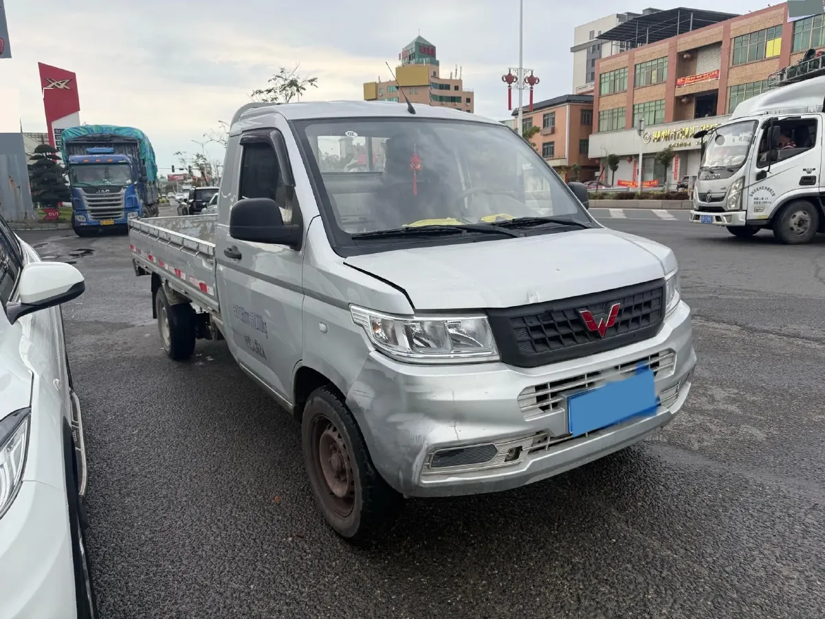 2023 WuLing RongGuang New Truck 1.5L 102HP L4 5MT,autocango,china used car exporter,china ev exporter,chinese used car exporter,chinese used ev exporter