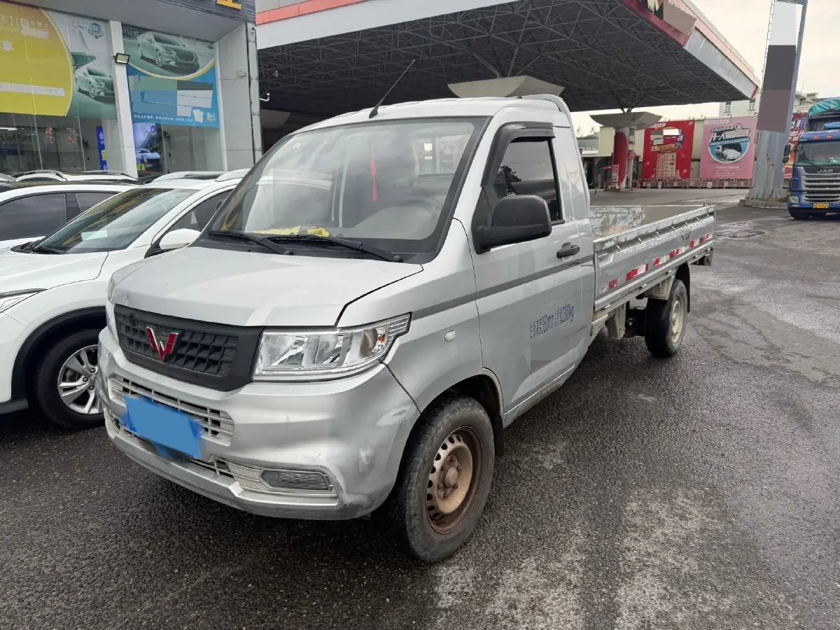 2023 WuLing RongGuang New Truck 1.5L 102HP L4 5MT,autocango,china used car exporter,china ev exporter,chinese used car exporter,chinese used ev exporter