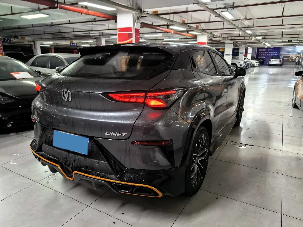 2022 ChangAn UNI-T 1.5T 188HP L4 7DCT,autocango,china used car exporter,china ev exporter,chinese used car exporter,chinese used ev exporter