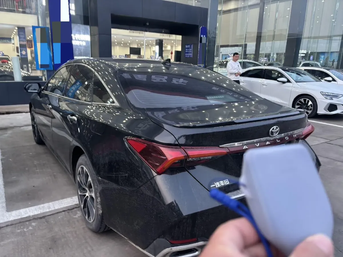 2022 Toyota Avalon 2.5L 209HP L4 8AT,autocango,china used car exporter,china ev exporter,chinese used car exporter,chinese used ev exporter