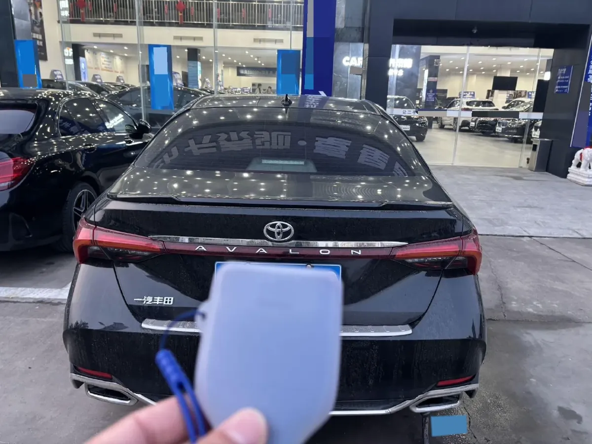 2022 Toyota Avalon 2.5L 209HP L4 8AT,autocango,china used car exporter,china ev exporter,chinese used car exporter,chinese used ev exporter