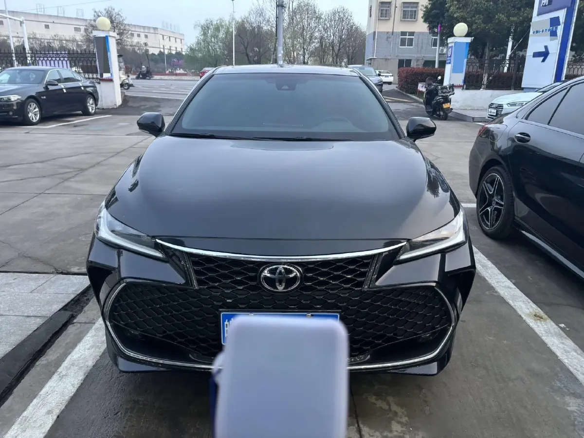 2022 Toyota Avalon 2.5L 209HP L4 8AT,autocango,china used car exporter,china ev exporter,chinese used car exporter,chinese used ev exporter