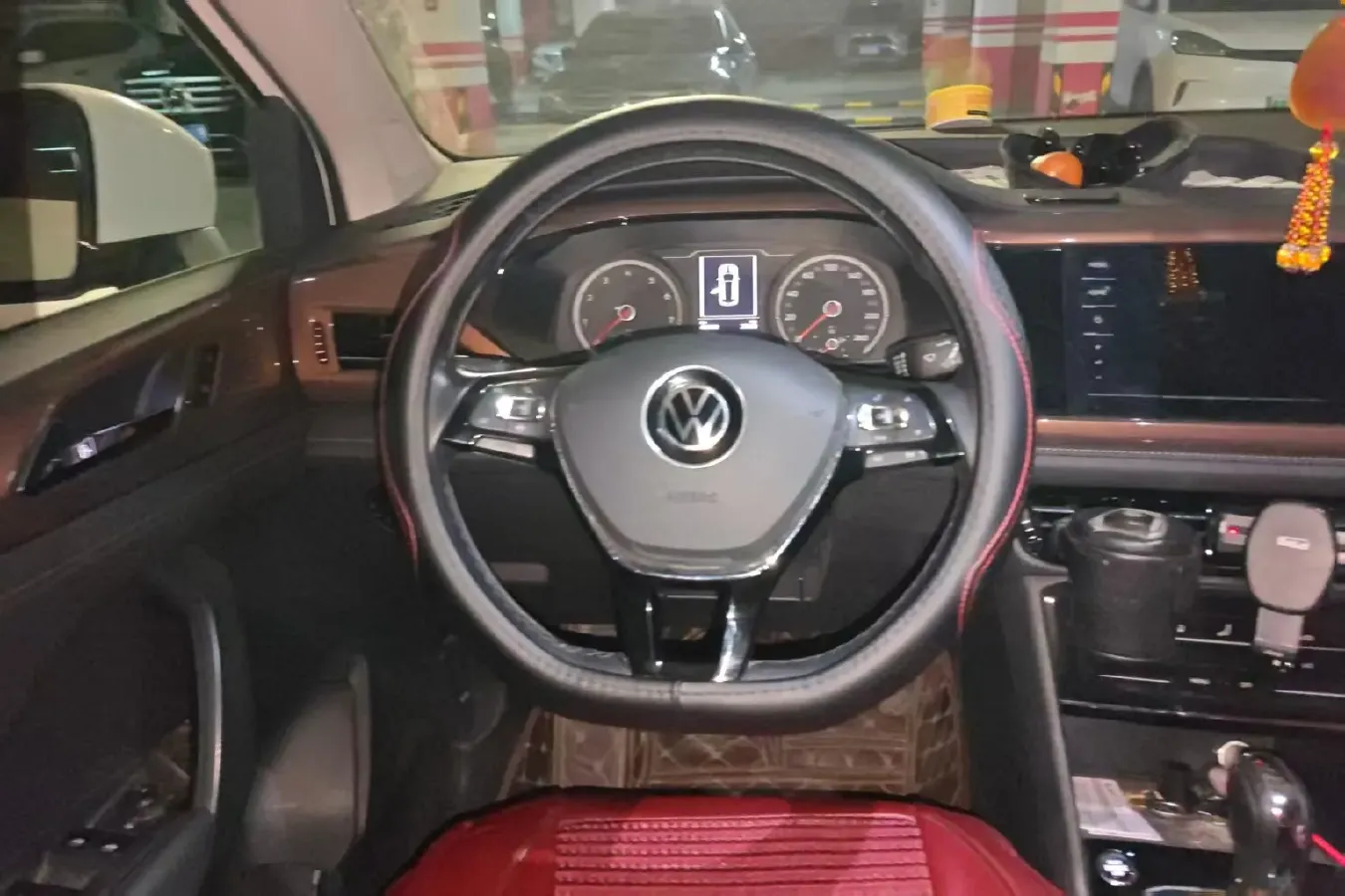 2021 Volkswagen Tharu 1.4T 150HP L4 7DCT,autocango,china used car exporter,china ev exporter,chinese used car exporter,chinese used ev exporter
