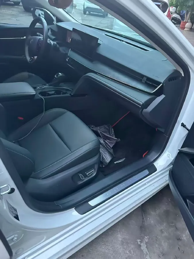 2026 Toyota Camry 2.0L 152HP L4 E-CVT Hybrid,autocango,china used car exporter,china ev exporter,chinese used car exporter,chinese used ev exporter