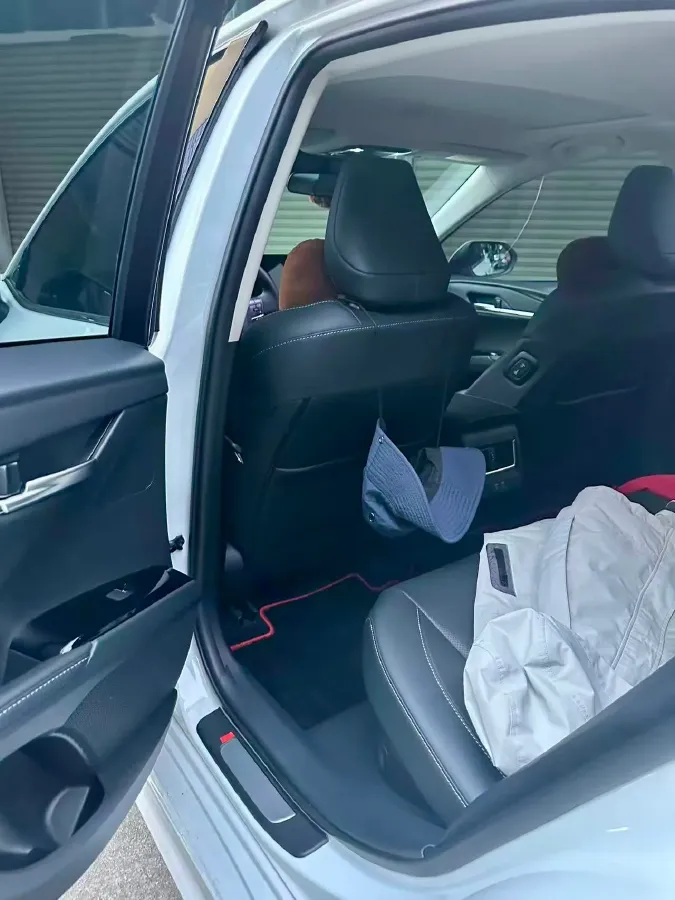 2026 Toyota Camry 2.0L 152HP L4 E-CVT Hybrid,autocango,china used car exporter,china ev exporter,chinese used car exporter,chinese used ev exporter