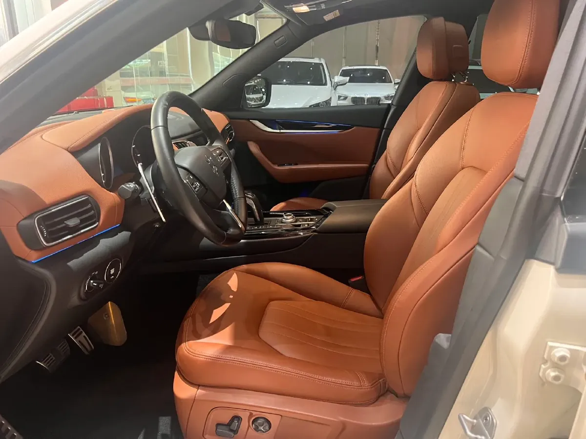 2019 Maserati Levante 3.0T 350HP V6 8AT,autocango,china used car exporter,china ev exporter,chinese used car exporter,chinese used ev exporter