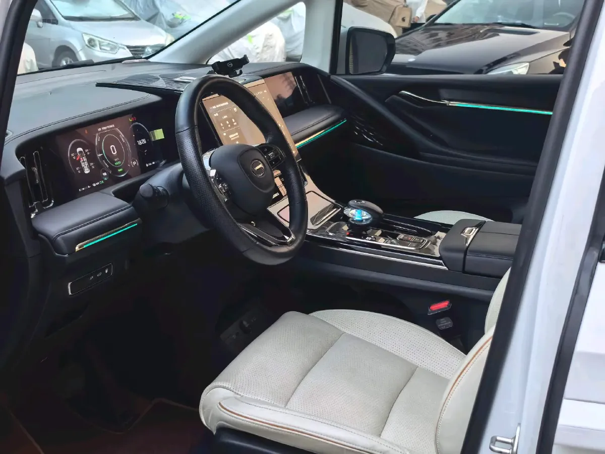 2023 GAC Trumpchi E9 2.0T 190HP L4 2DHT PHEV 25.57KWH,autocango,china used car exporter,china ev exporter,chinese used car exporter,chinese used ev exporter