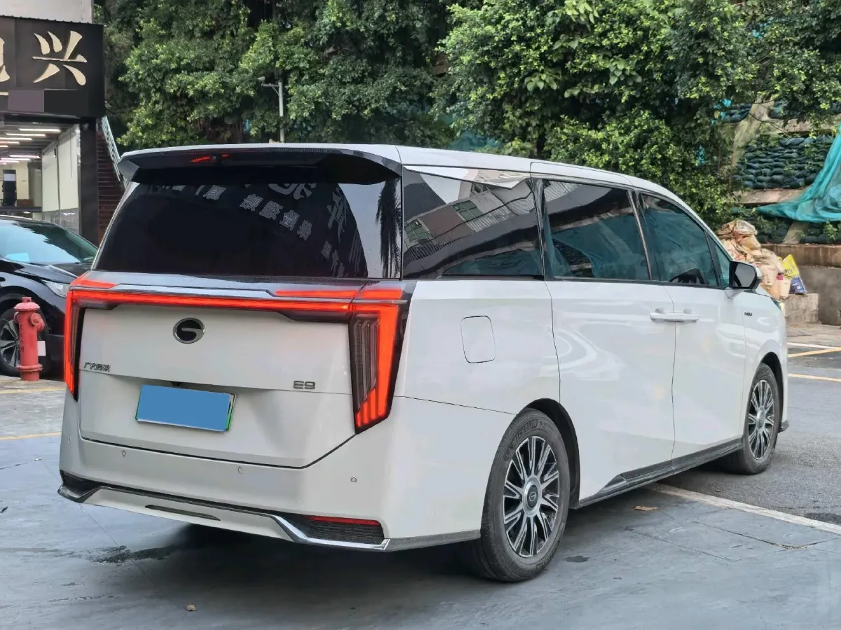 2023 GAC Trumpchi E9 2.0T 190HP L4 2DHT PHEV 25.57KWH,autocango,china used car exporter,china ev exporter,chinese used car exporter,chinese used ev exporter