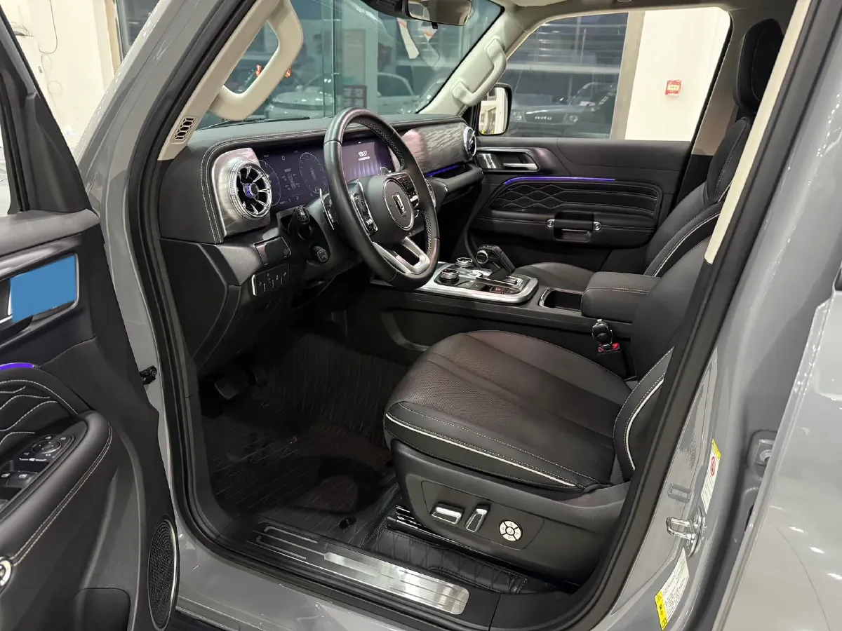 2023 Tank 300 2.0T 227HP L4 8AT,autocango,china used car exporter,china ev exporter,chinese used car exporter,chinese used ev exporter