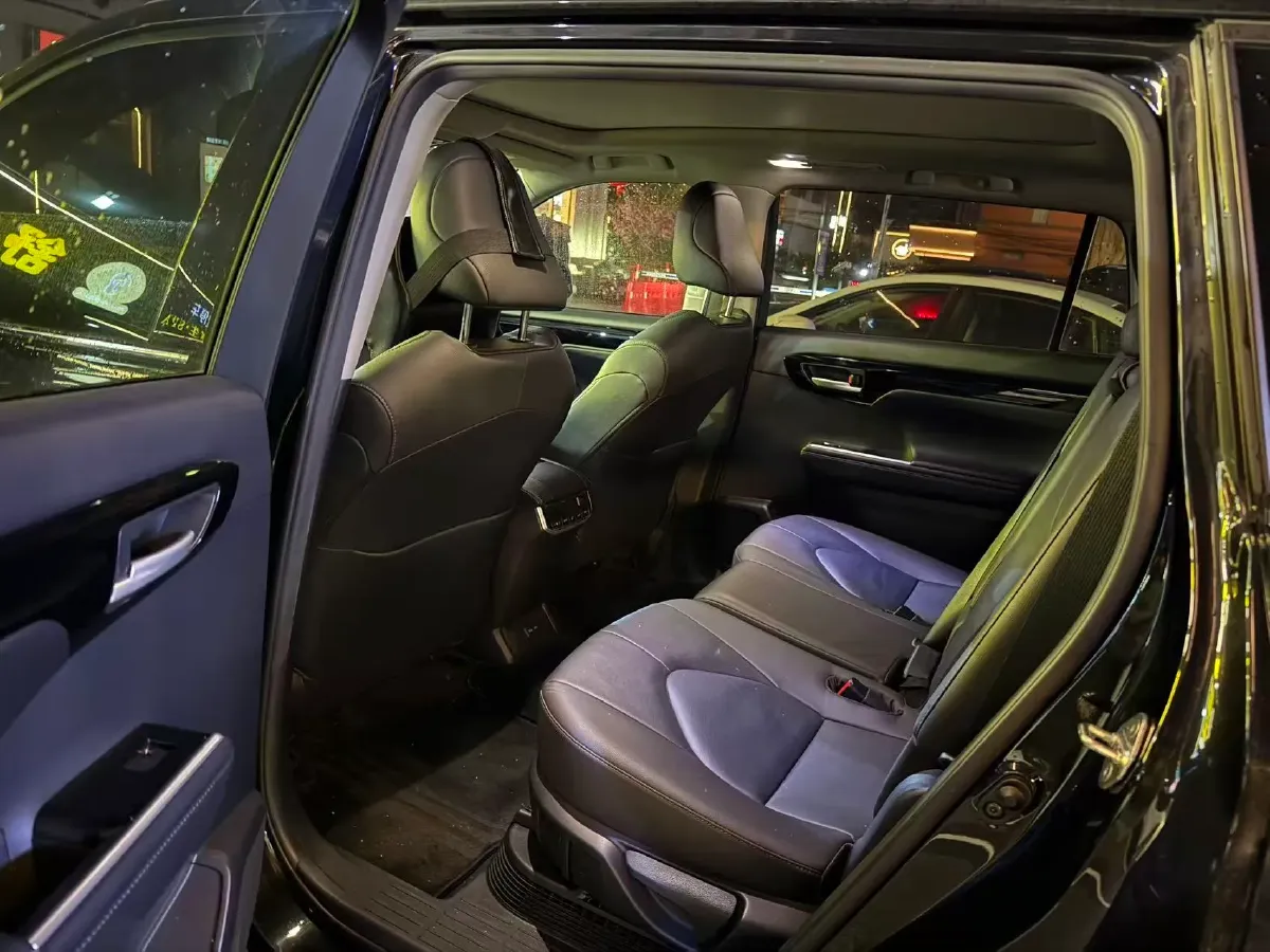 2022 Toyota Highlander 2.5L 192HP L4 E-CVT Hybrid,autocango,china used car exporter,china ev exporter,chinese used car exporter,chinese used ev exporter