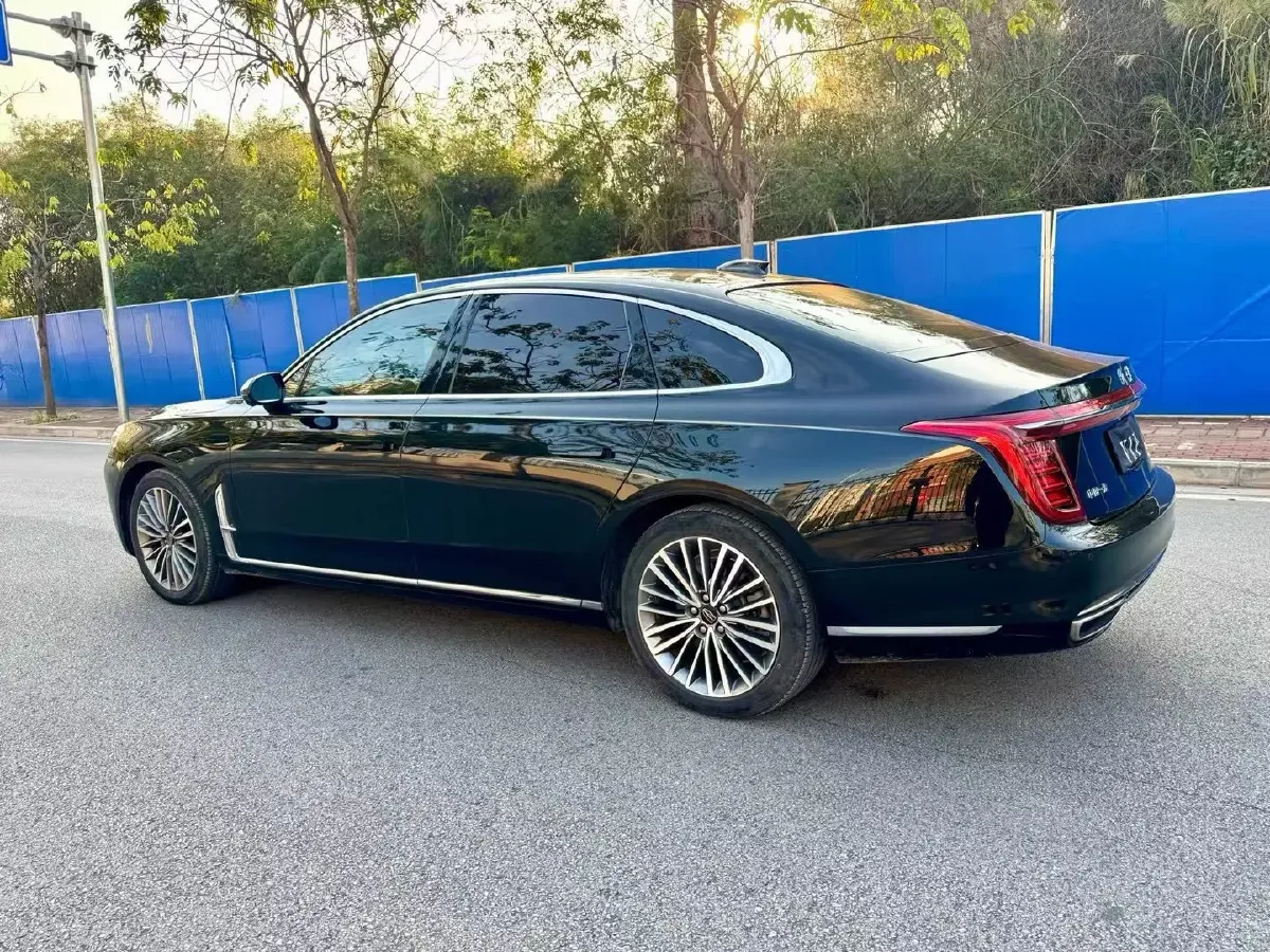 2023 HongQi H9 2.0T 252HP L4 7DCT,autocango,china used car exporter,china ev exporter,chinese used car exporter,chinese used ev exporter