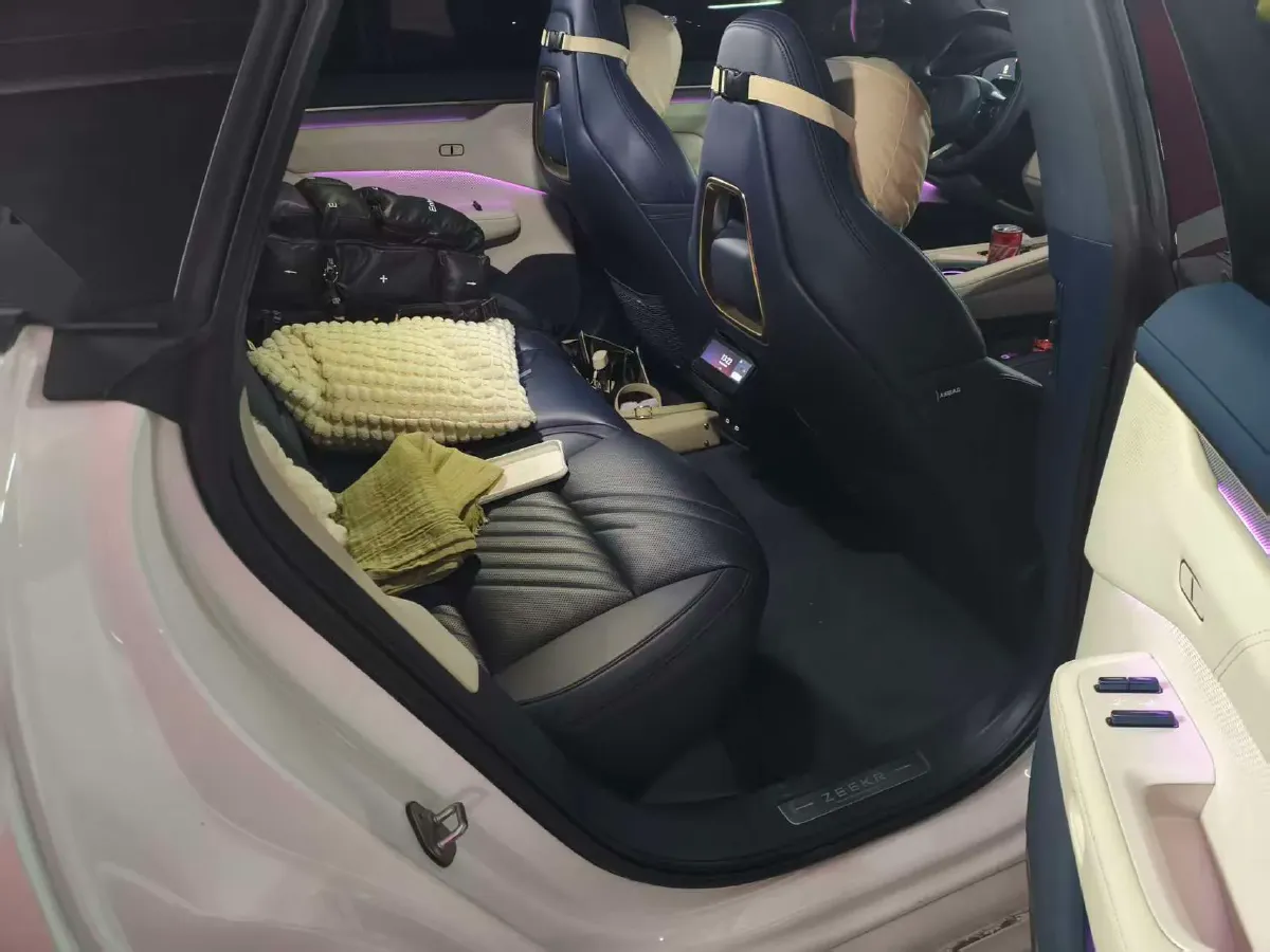 2024 Zeekr 001 BEV 100KWH,autocango,china used car exporter,china ev exporter,chinese used car exporter,chinese used ev exporter