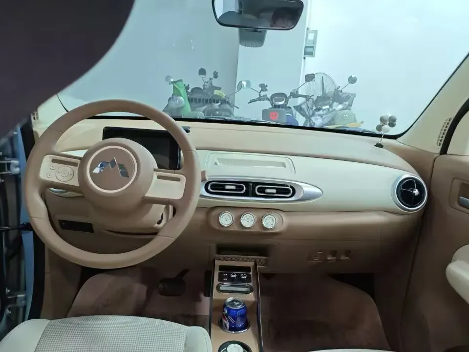 2025 WuLing HongGuang MINI EV BEV 16.2KWH,autocango,china used car exporter,china ev exporter,chinese used car exporter,chinese used ev exporter