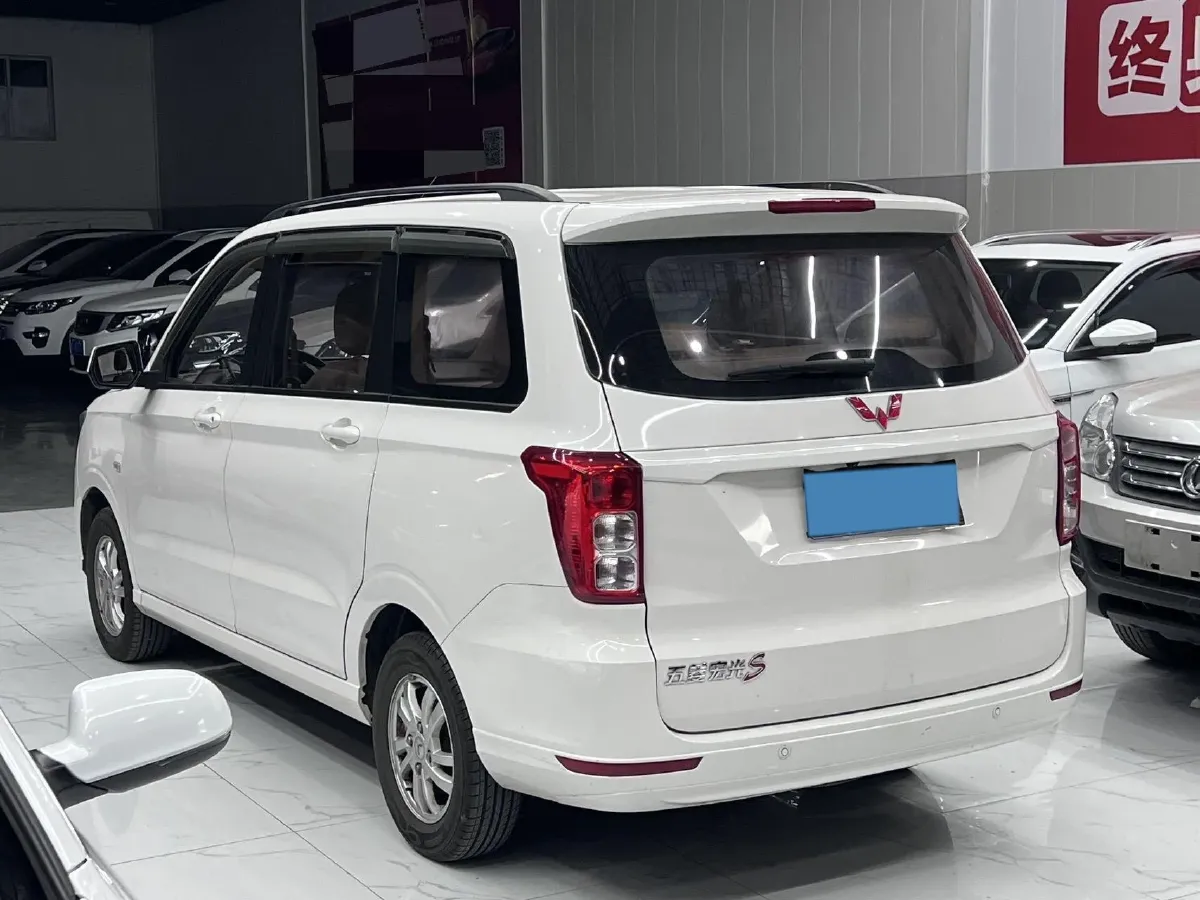 2018 WuLing HongGuang 1.5L 105HP L4 5MT,autocango,china used car exporter,china ev exporter,chinese used car exporter,chinese used ev exporter