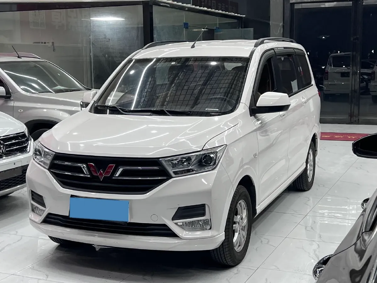 2018 WuLing HongGuang 1.5L 105HP L4 5MT,autocango,china used car exporter,china ev exporter,chinese used car exporter,chinese used ev exporter