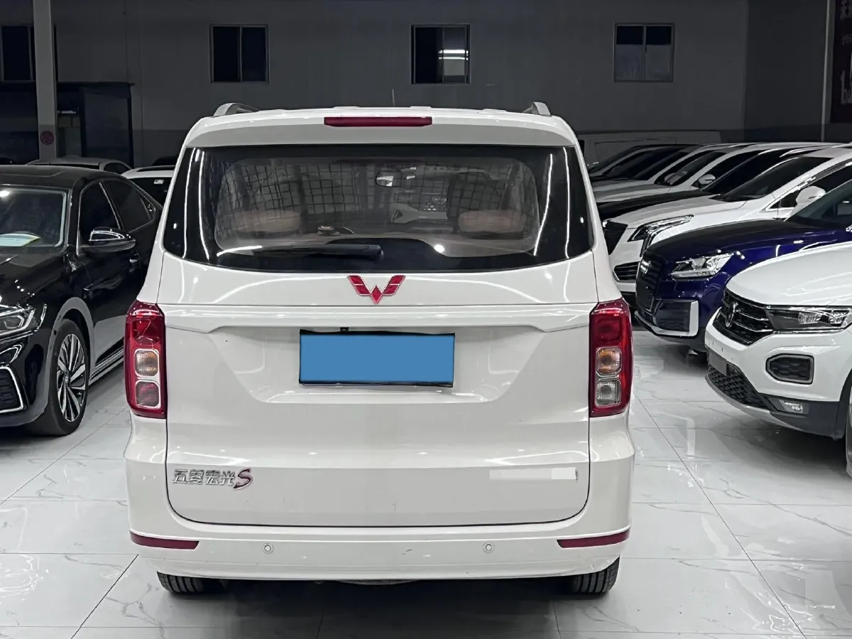 2018 WuLing HongGuang 1.5L 105HP L4 5MT,autocango,china used car exporter,china ev exporter,chinese used car exporter,chinese used ev exporter