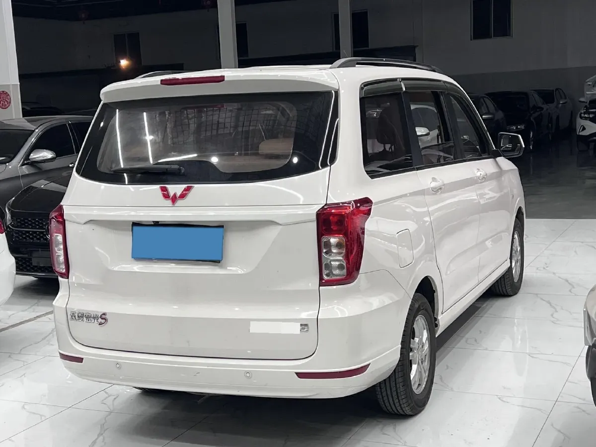 2018 WuLing HongGuang 1.5L 105HP L4 5MT,autocango,china used car exporter,china ev exporter,chinese used car exporter,chinese used ev exporter
