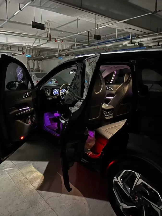 2023 HongQi HS3 1.5T 169HP L4 7DCT,autocango,china used car exporter,china ev exporter,chinese used car exporter,chinese used ev exporter