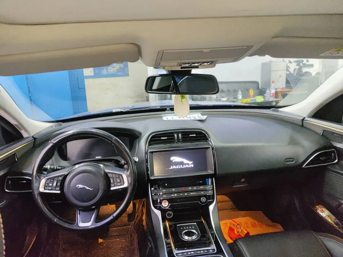 2018 Jaguar XEL 2.0T 200HP L4 8AT,autocango,china used car exporter,china ev exporter,chinese used car exporter,chinese used ev exporter