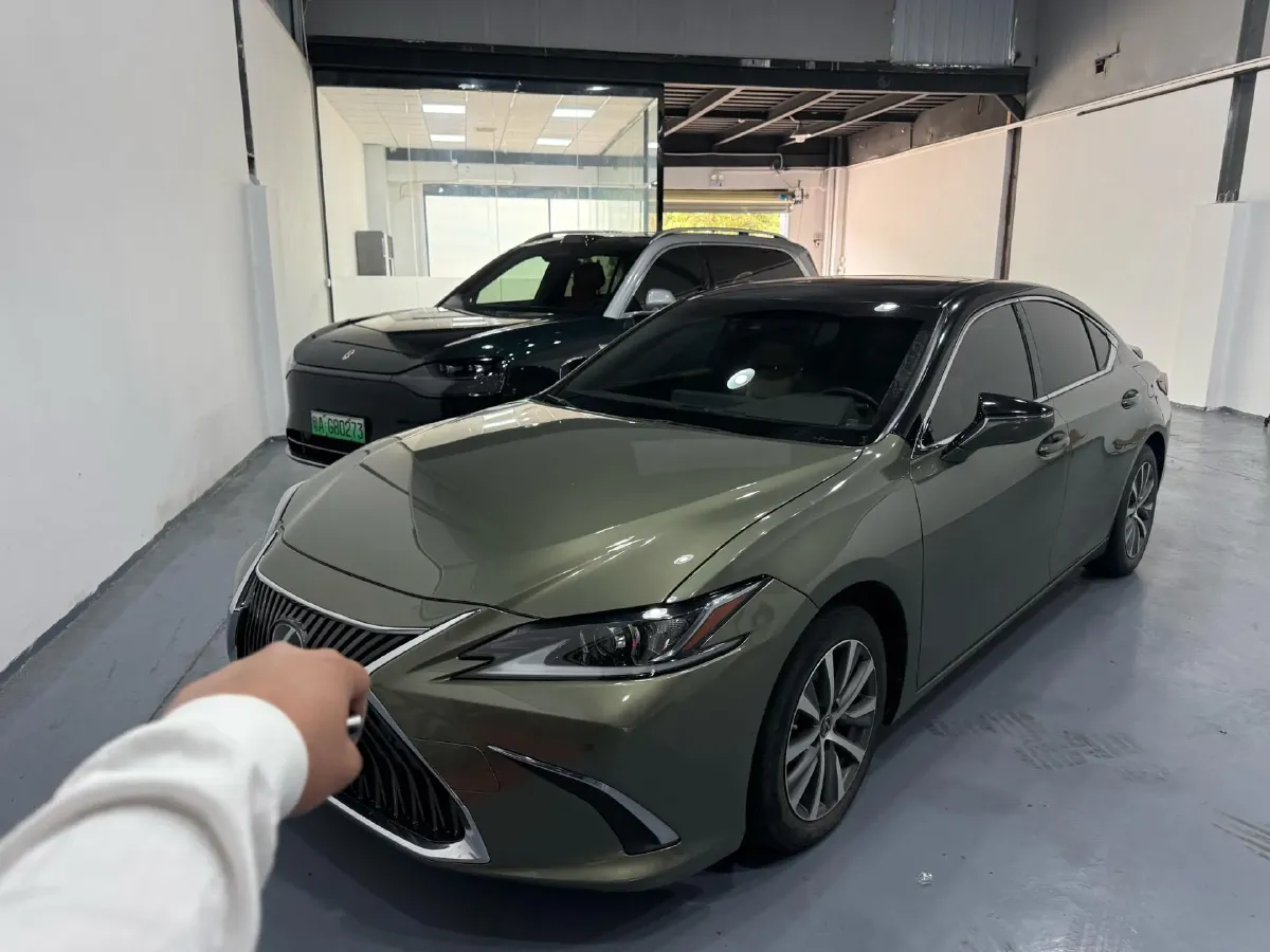 2018 Lexus ES 2.0L 173HP L4 CVT,autocango,china used car exporter,china ev exporter,chinese used car exporter,chinese used ev exporter