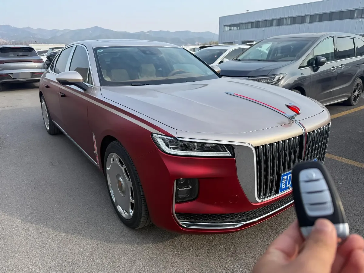 2022 HongQi H9 2.0T 252HP L4 7DCT,autocango,china used car exporter,china ev exporter,chinese used car exporter,chinese used ev exporter