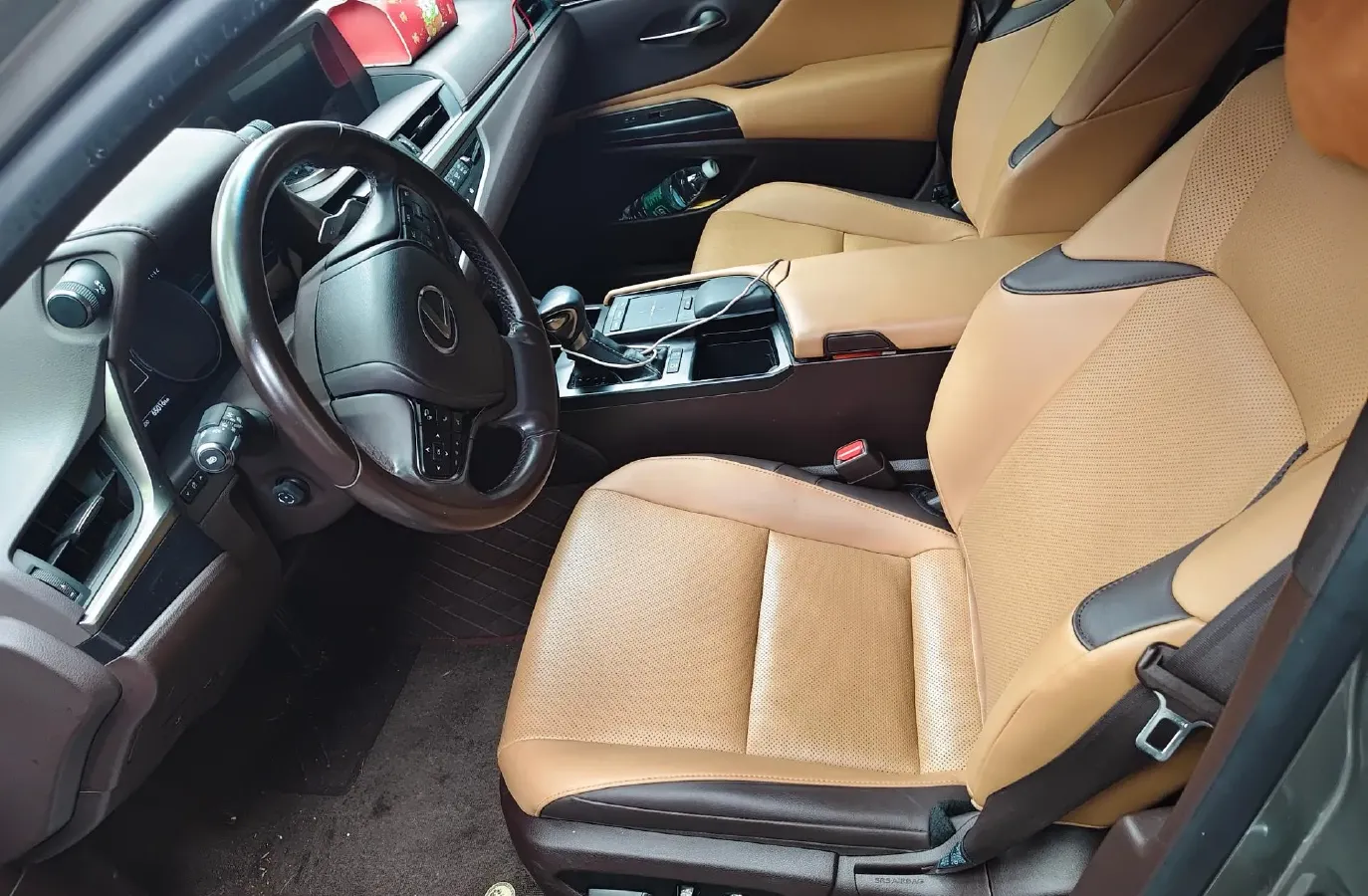 2021 Lexus ES 2.5L 207HP L4 8AT,autocango,china used car exporter,china ev exporter,chinese used car exporter,chinese used ev exporter