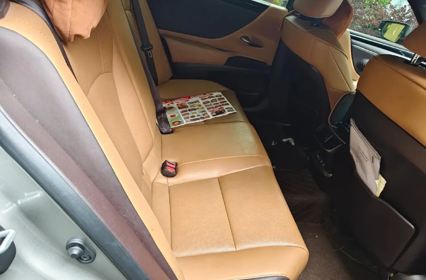 2021 Lexus ES 2.5L 207HP L4 8AT,autocango,china used car exporter,china ev exporter,chinese used car exporter,chinese used ev exporter