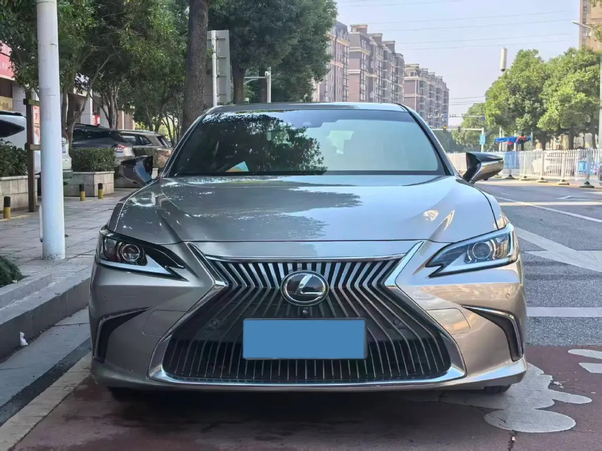 2021 Lexus ES 2.5L 207HP L4 8AT,autocango,china used car exporter,china ev exporter,chinese used car exporter,chinese used ev exporter