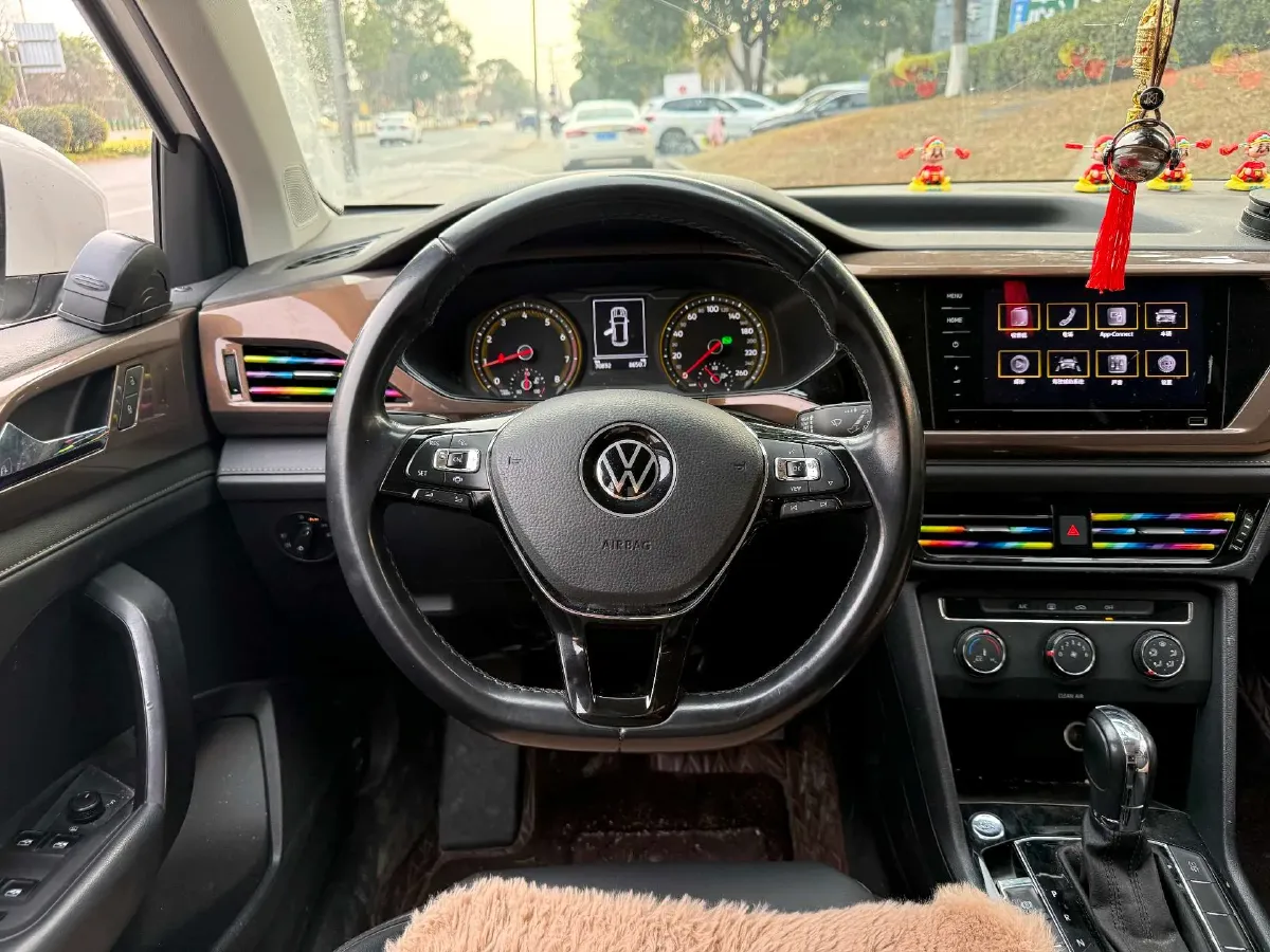 2021 Volkswagen Tharu 1.4T 150HP L4 7DCT,autocango,china used car exporter,china ev exporter,chinese used car exporter,chinese used ev exporter