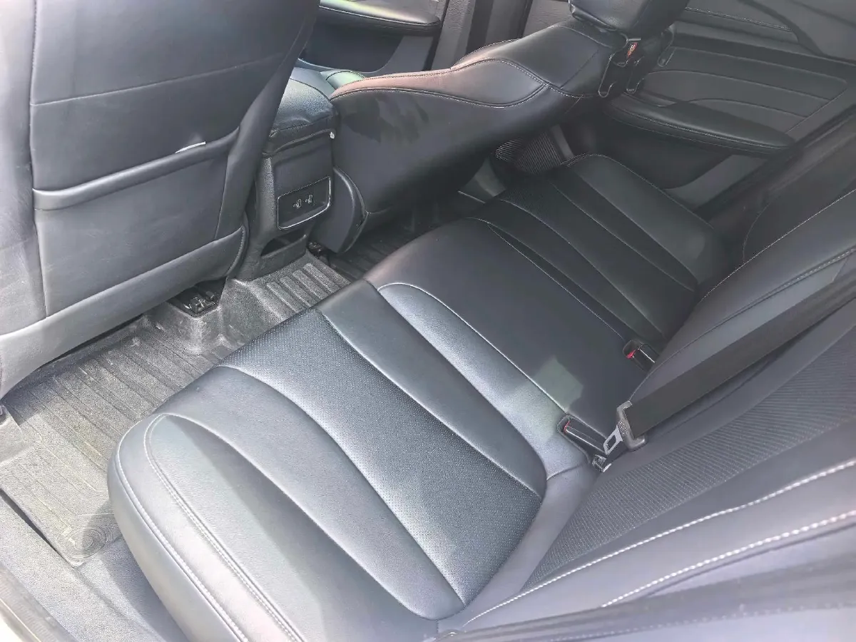 2019 Roewe i5 1.5L 120HP L4 CVT,autocango,china used car exporter,china ev exporter,chinese used car exporter,chinese used ev exporter