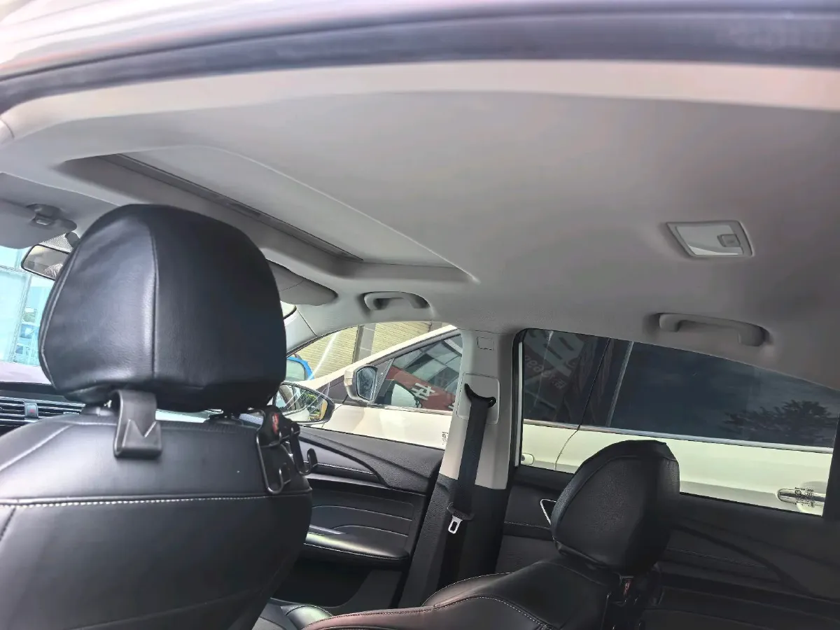 2019 Roewe i5 1.5L 120HP L4 CVT,autocango,china used car exporter,china ev exporter,chinese used car exporter,chinese used ev exporter