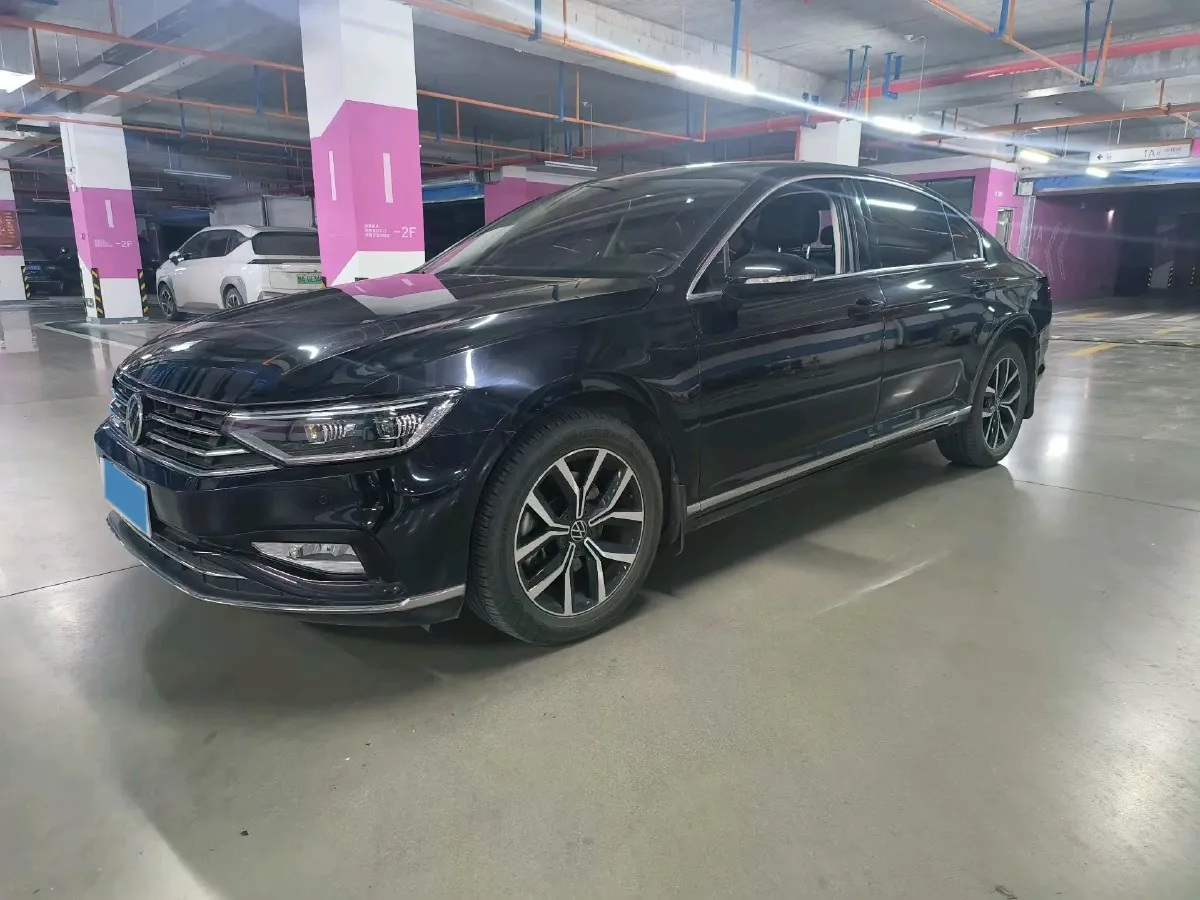 2020 Volkswagen Magotan 2.0T 186HP L4 7DCT,autocango,china used car exporter,china ev exporter,chinese used car exporter,chinese used ev exporter