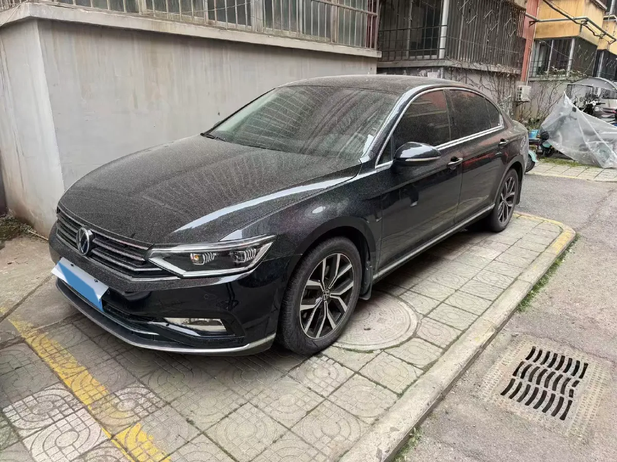 2020 Volkswagen Magotan 2.0T 186HP L4 7DCT,autocango,china used car exporter,china ev exporter,chinese used car exporter,chinese used ev exporter