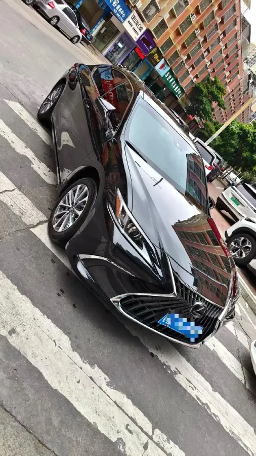 2022 Lexus ES 2.0L 173HP L4 CVT,autocango,china used car exporter,china ev exporter,chinese used car exporter,chinese used ev exporter