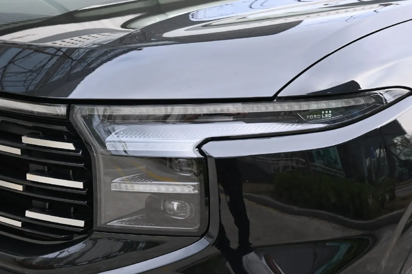 2025 Ford Edge 2.0T 252HP L4 8AT,autocango,china used car exporter,china ev exporter,chinese used car exporter,chinese used ev exporter