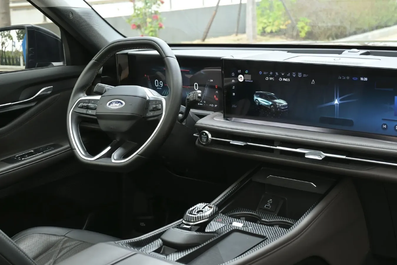 2025 Ford Edge 2.0T 252HP L4 8AT,autocango,china used car exporter,china ev exporter,chinese used car exporter,chinese used ev exporter