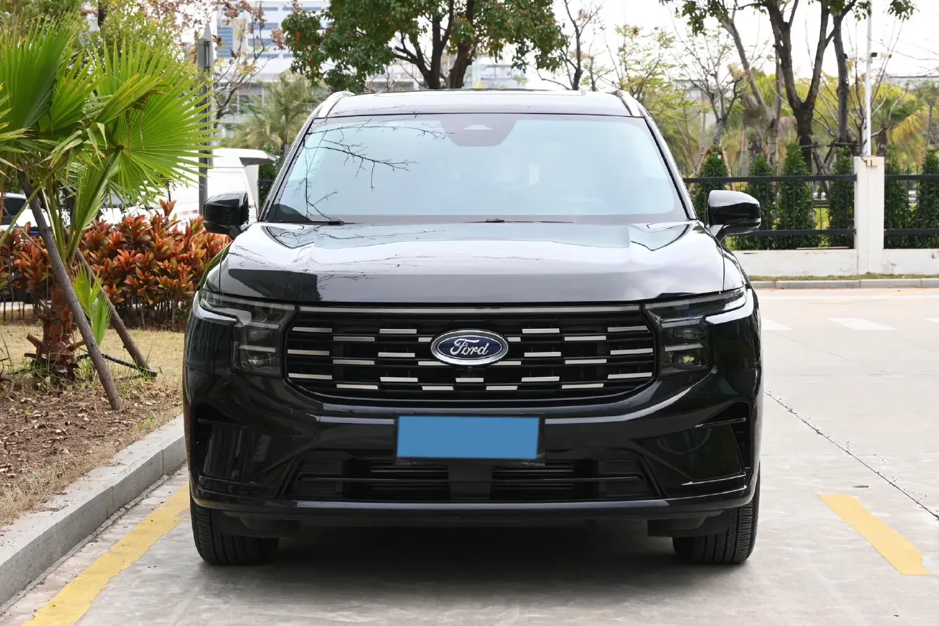 2025 Ford Edge 2.0T 252HP L4 8AT,autocango,china used car exporter,china ev exporter,chinese used car exporter,chinese used ev exporter