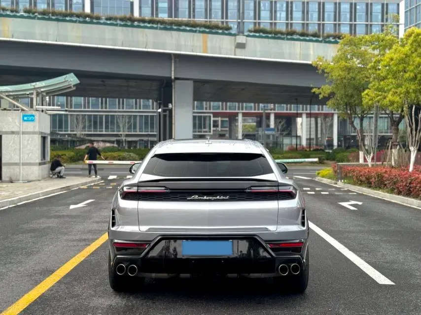 2025 Lamborghini Urus SE 4.0T 620HP V8 8AT PHEV,autocango,china used car exporter,china ev exporter,chinese used car exporter,chinese used ev exporter