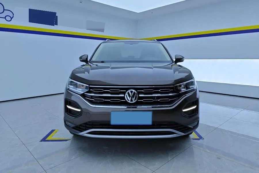 2019 MINI CLUBMAN 1.5T 102HP L3 6AT,autocango,china used car exporter,china ev exporter,chinese used car exporter,chinese used ev exporter