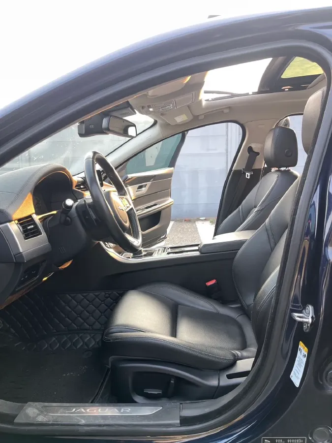 2020 Jaguar XFL 2.0T 200HP L4 8AT,autocango,china used car exporter,china ev exporter,chinese used car exporter,chinese used ev exporter