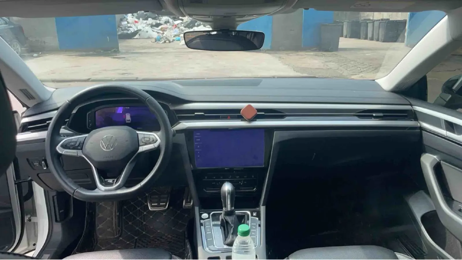 2023 Volkswagen CC 2.0T 220HP L4 7DCT,autocango,china used car exporter,china ev exporter,chinese used car exporter,chinese used ev exporter