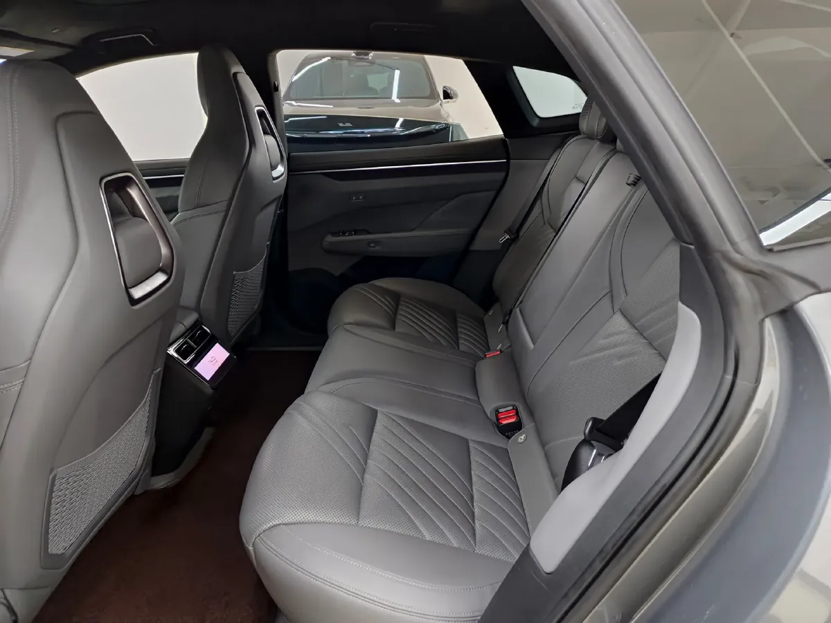 2024 Zeekr 001 BEV 100KWH,autocango,china used car exporter,china ev exporter,chinese used car exporter,chinese used ev exporter